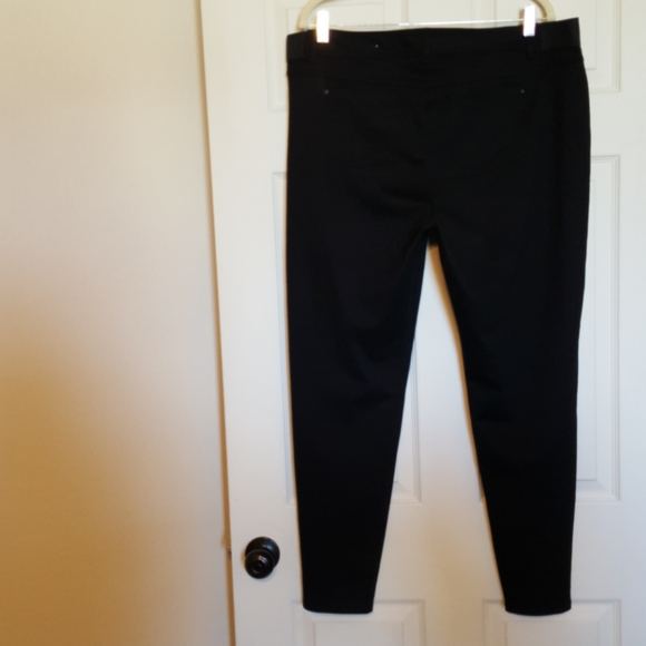 Simply Vera Black Dress Leggings - Picture 2 of 6